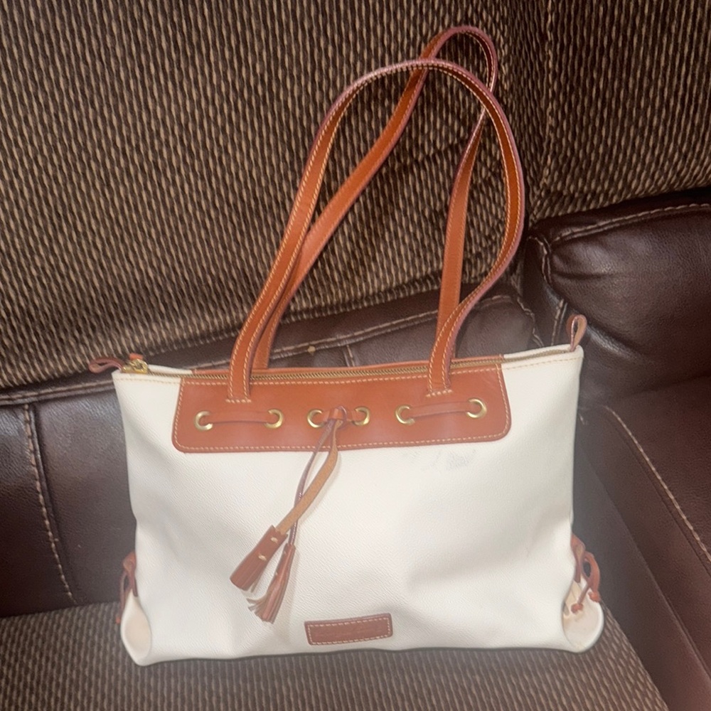 Dooney & Bourke
